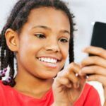 Ayuda a tu hijo a no enviar mensajes de texto desagradables, inútiles o perjudiciales